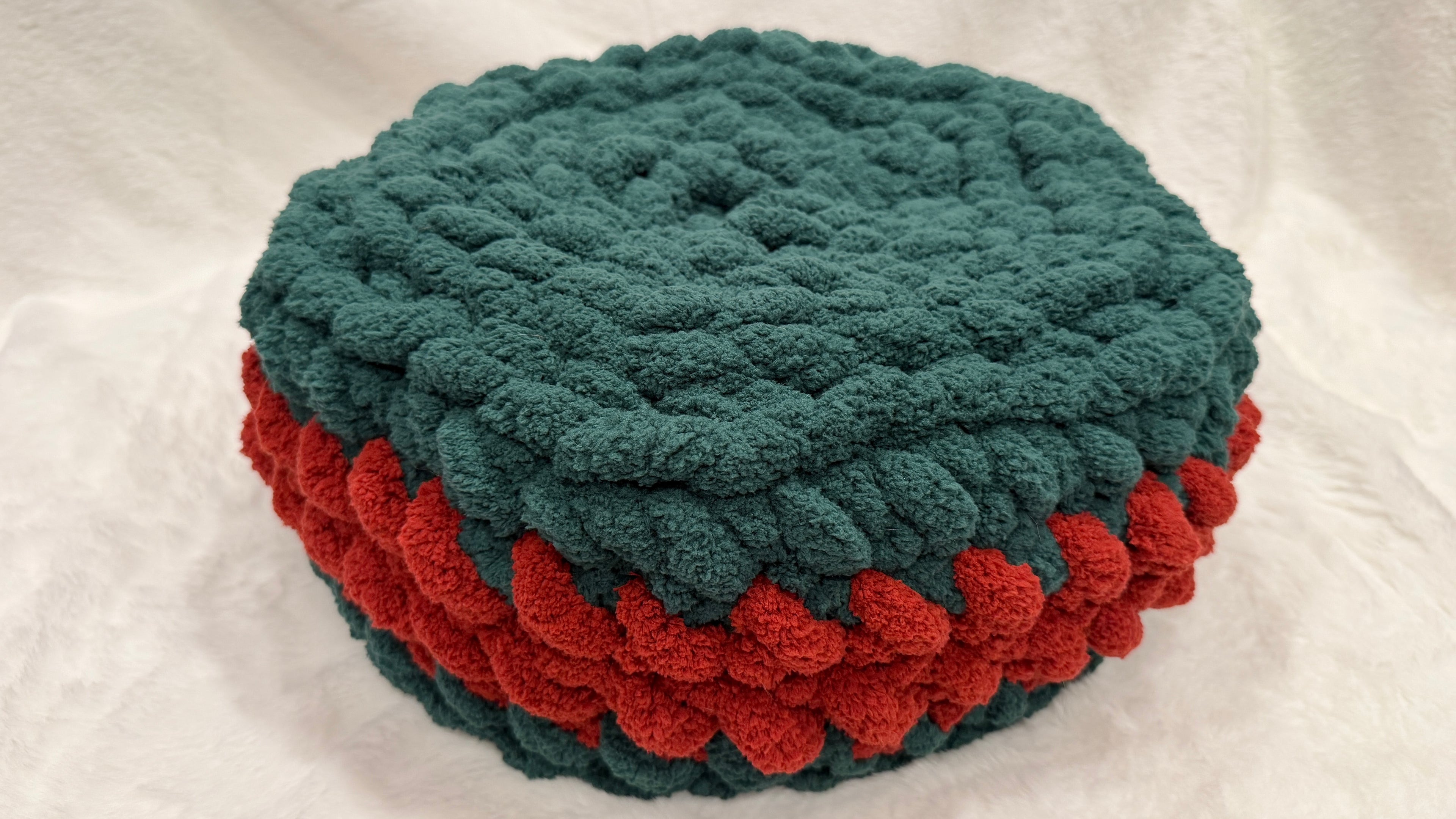 Majestic Gem Handmade Luxury Cat Bed – 14 Inches – Ruby Malachite