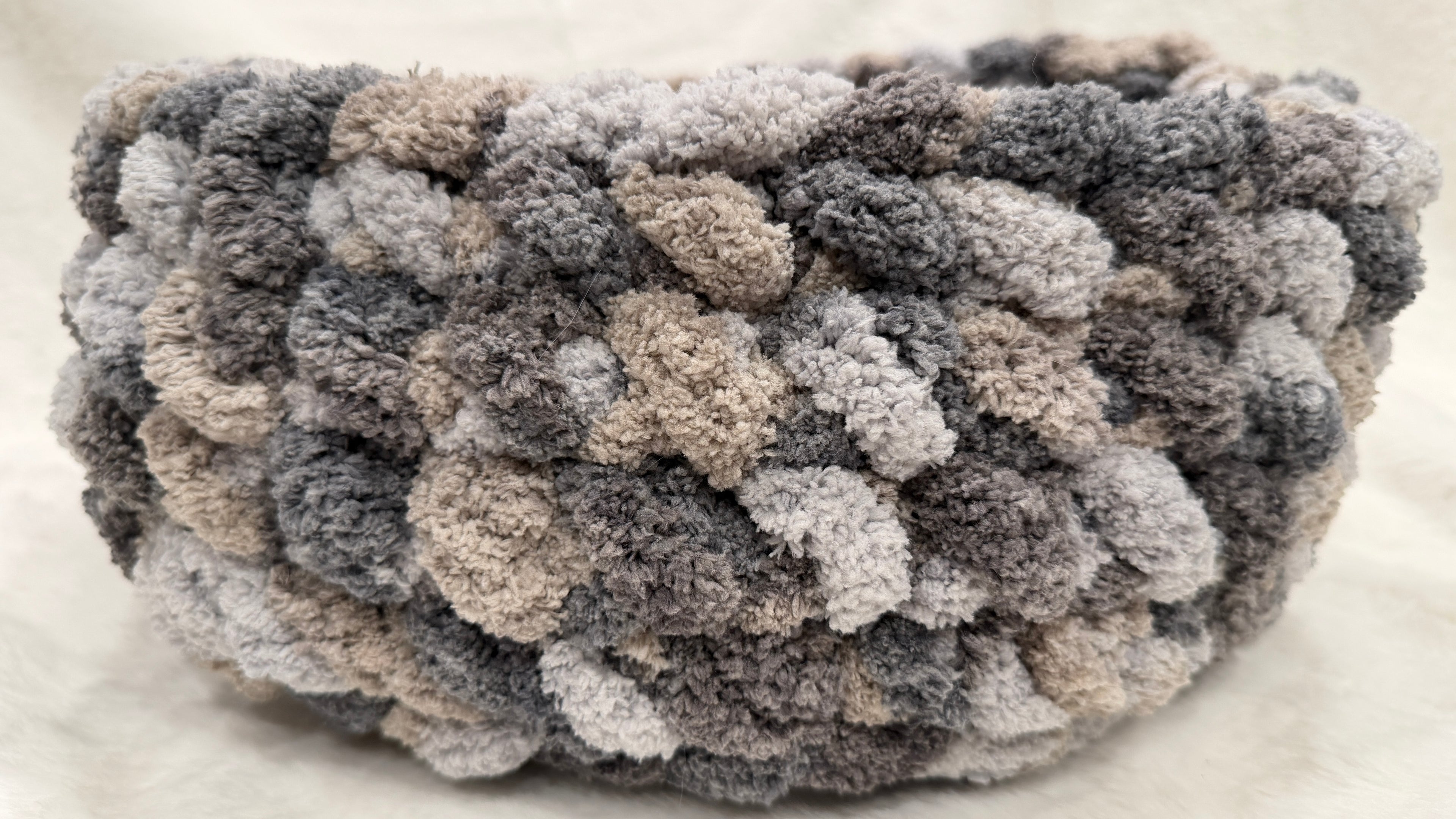 Majestic Gem Handmade Luxury Cat Bed – 14 Inches – Smoky Quartz