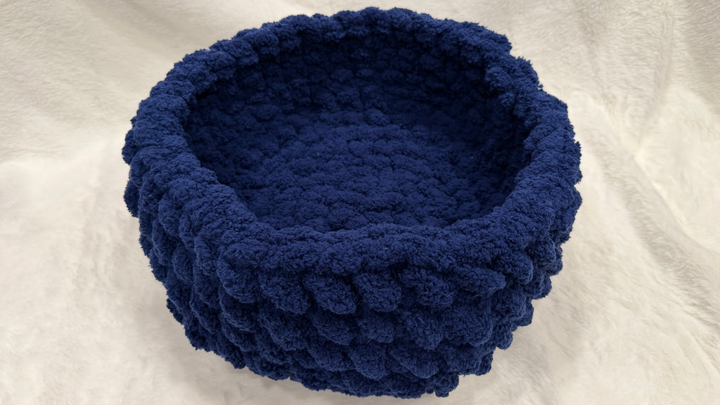 Majestic Gem Handmade Luxury Cat Bed – 14 Inches – Sodalite