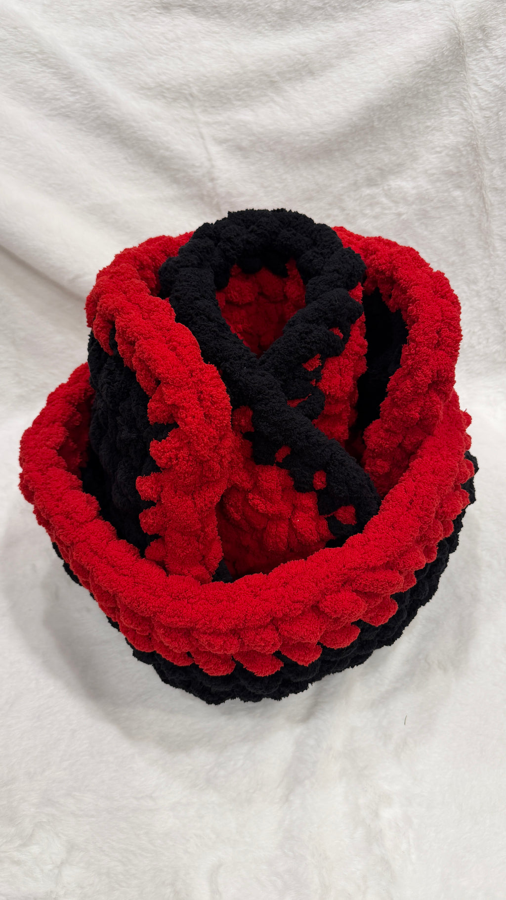 Garnet Onyx Set — Handmade Plush Pet Bed & Matching Pet Mat