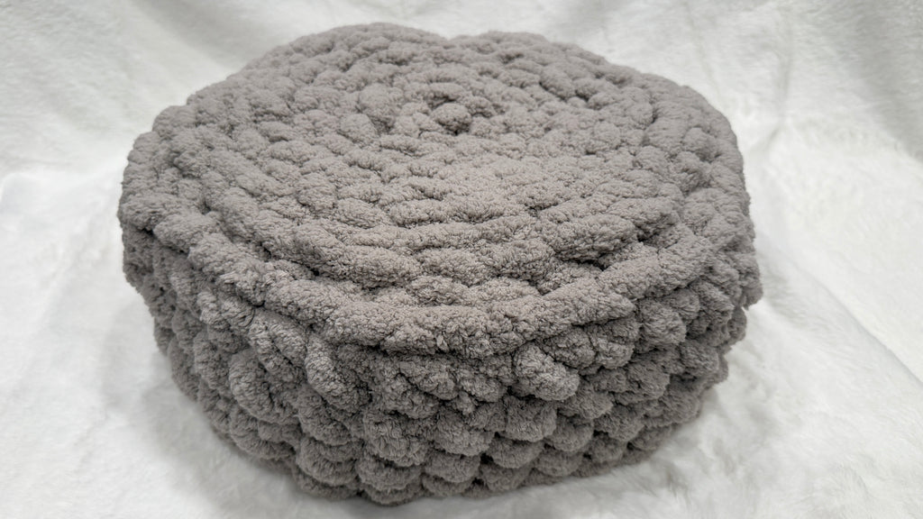 Majestic Gem Handmade Luxury Cat Bed – 14 Inches – Moonstone Gray