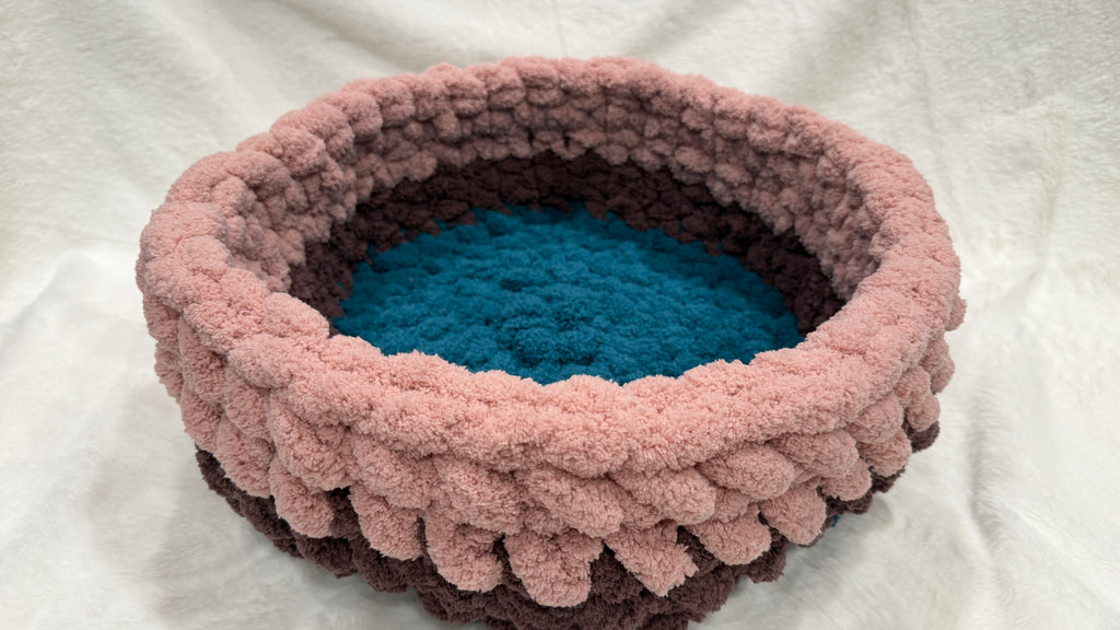 Majestic Gem Handmade Luxury Cat Bed – 14 Inches – Morganite · Lepidolite · Aquamarine