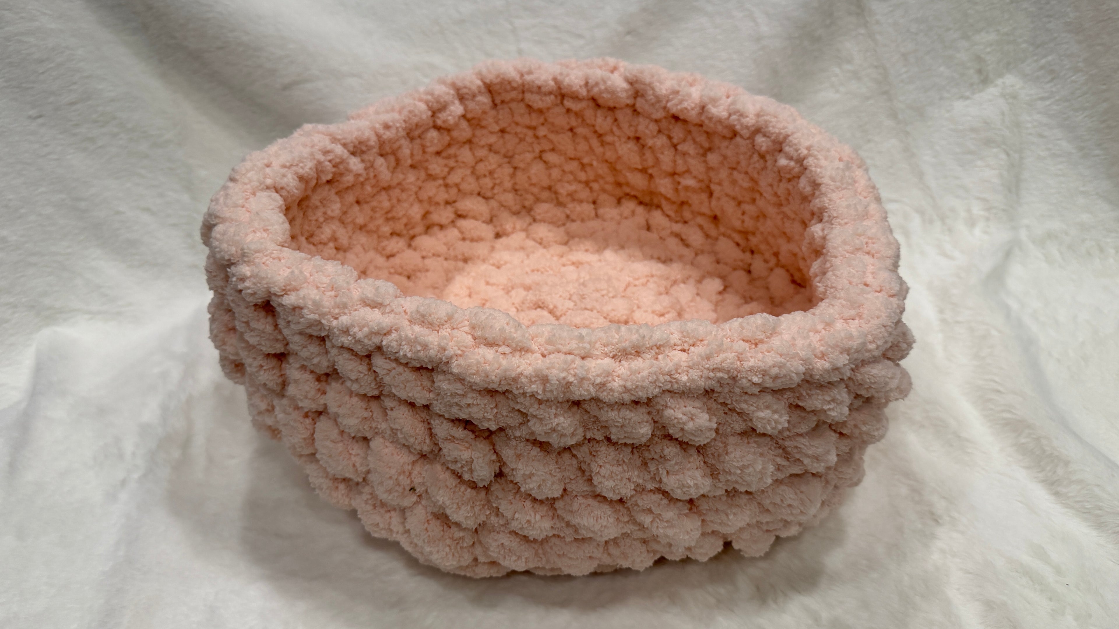 Majestic Gem Handmade Luxury Cat Bed – 14 Inches – Pink Opal