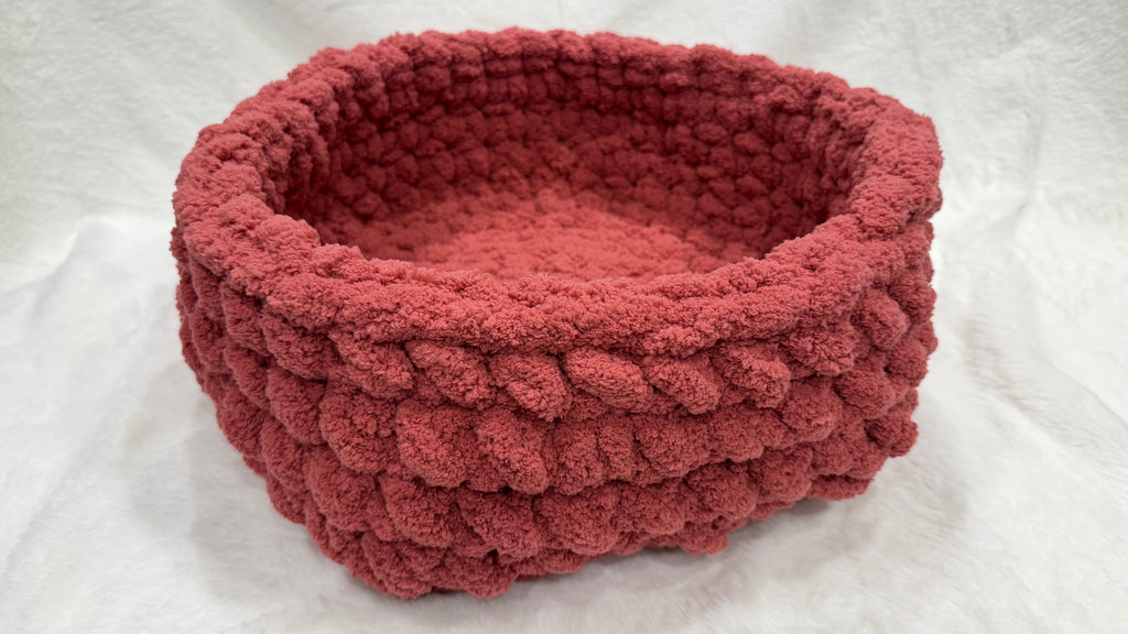 Majestic Gem Handmade Luxury Cat Bed – 14 Inches – Rose Quartz