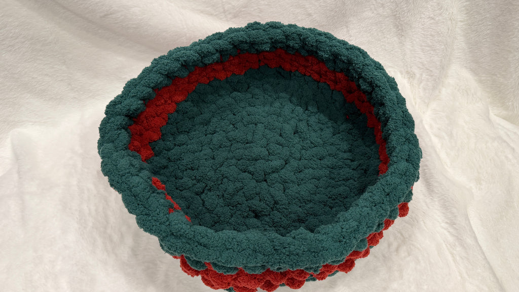 Majestic Gem Handmade Luxury Cat Bed – 14 Inches – Ruby Malachite