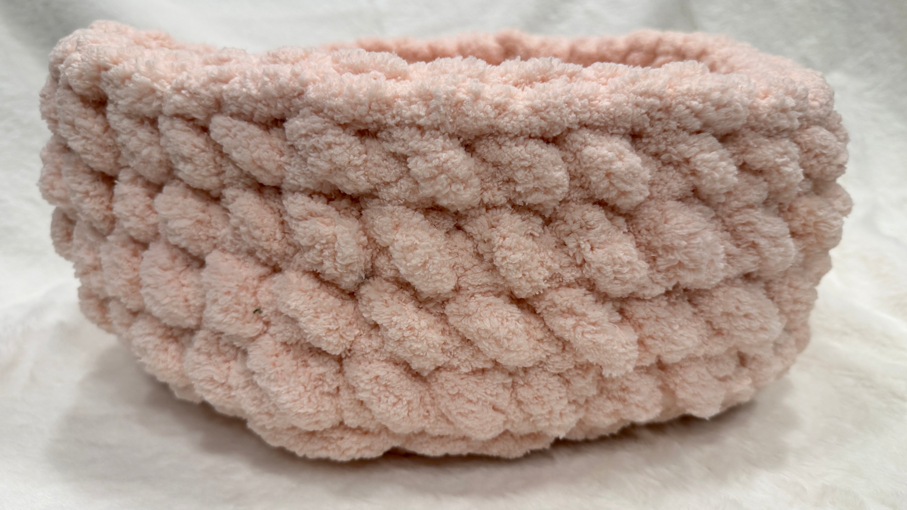 Majestic Gem Handmade Luxury Cat Bed – 14 Inches – Pink Opal